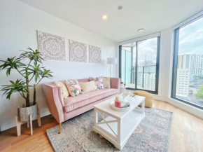 Designed Parkside Penthouse 2Beds & 2Baths - Pool Gym